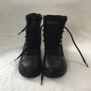 Boots Black, size 7.5 USA